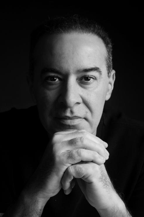 Dr. Glauco Almeida, cirurgião plástico