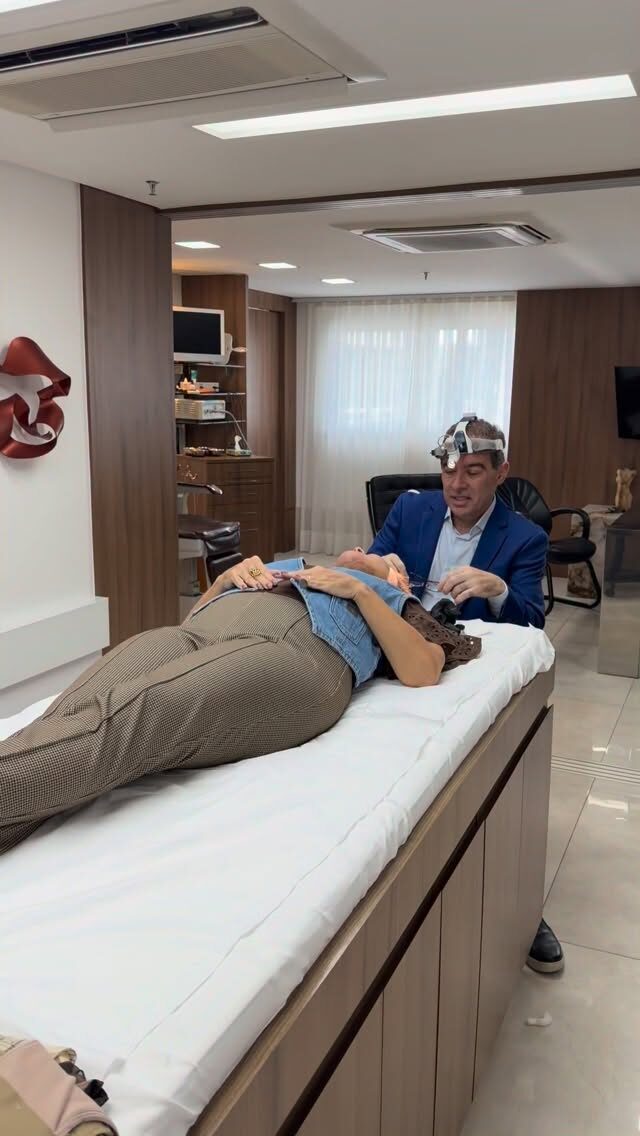 Instagram post from drglaucoalmeida. This post is in position 1.