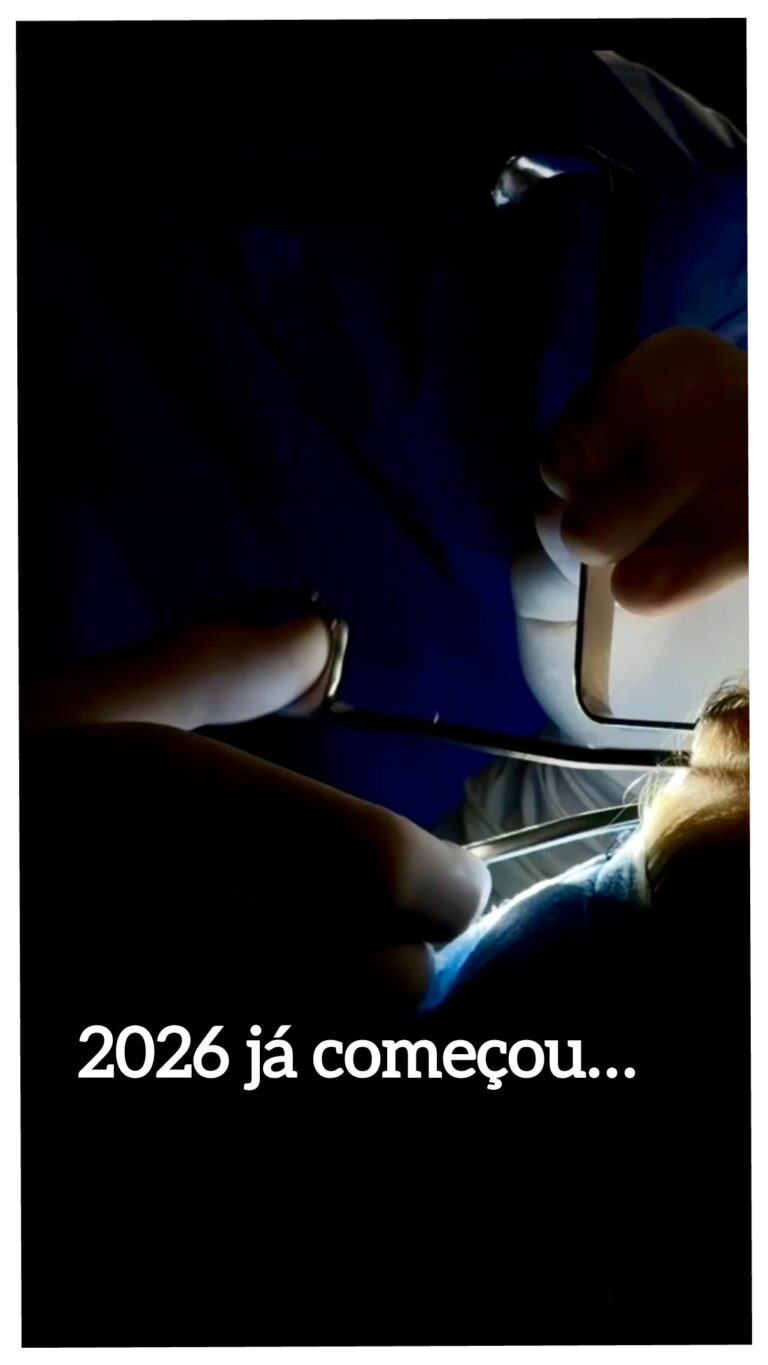 Instagram post from drglaucoalmeida. This post is in position 3.